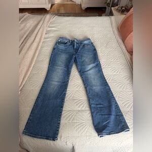Madewell MID-RISE KICK OUT JEANS size 28